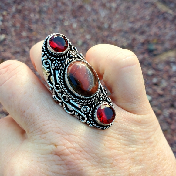 New Red Tiger Eye and Garnet 925 Silver Statement Ring. - Picture 14 of 16